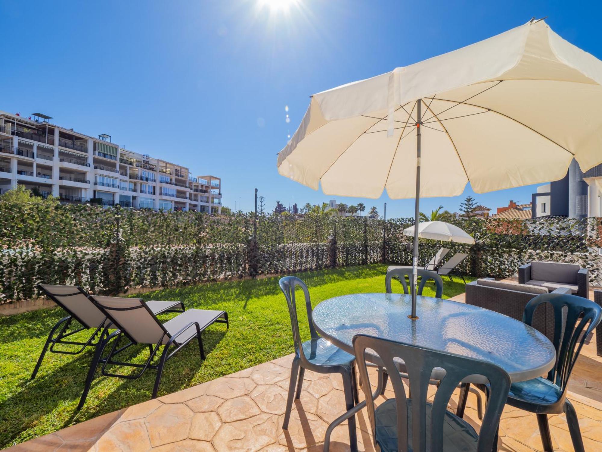 Cubo'S Hostal William'S Sunny 3 Torre de Benagalbon Exterior photo