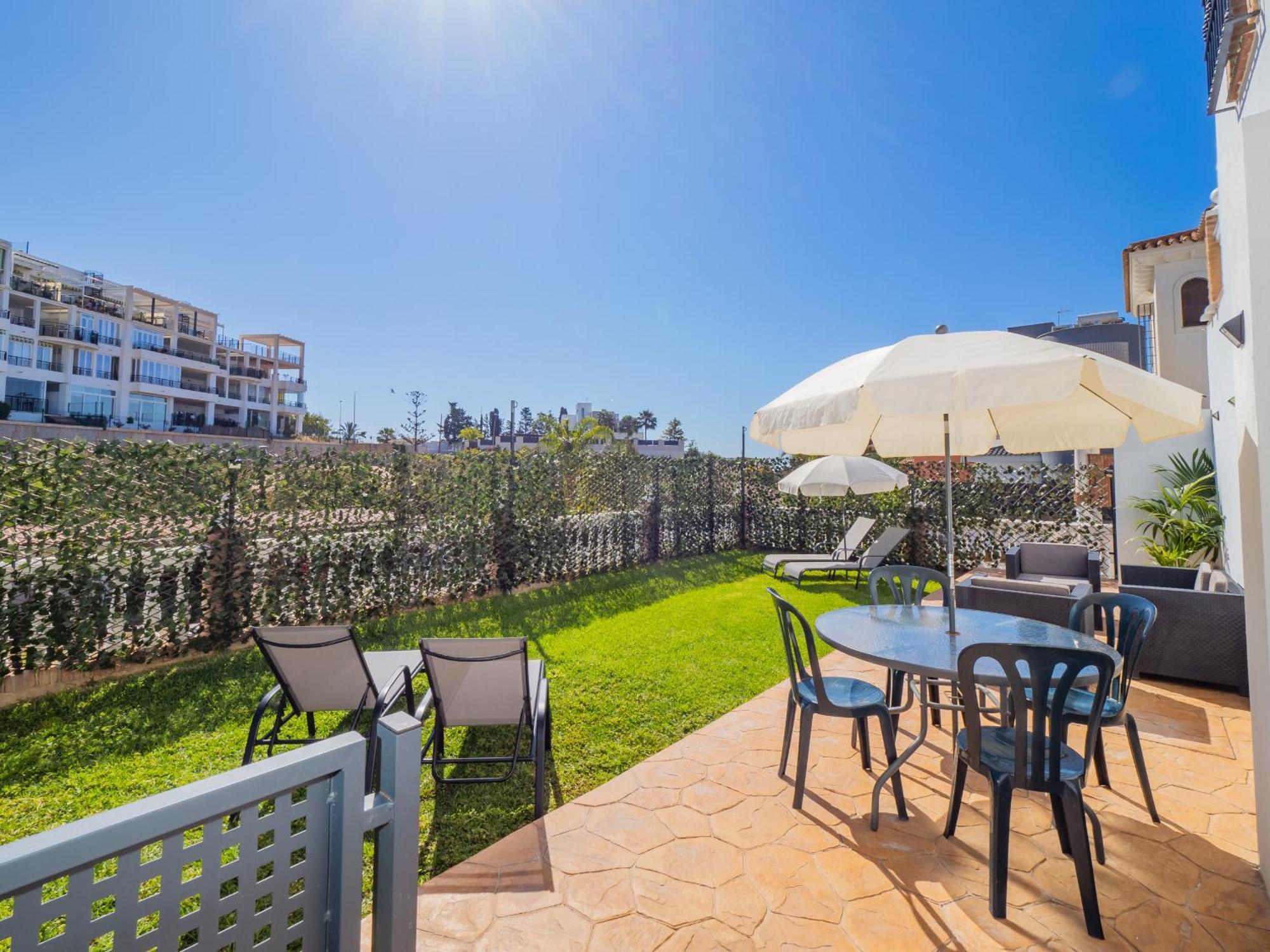 Cubo'S Hostal William'S Sunny 3 Torre de Benagalbon Exterior photo